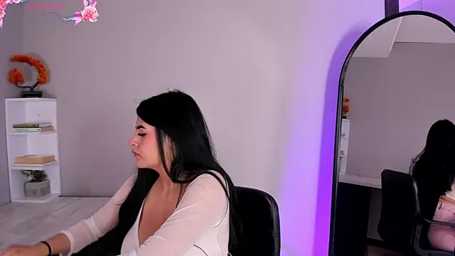 Emma  clark  online show from September 13, 12:49 pm