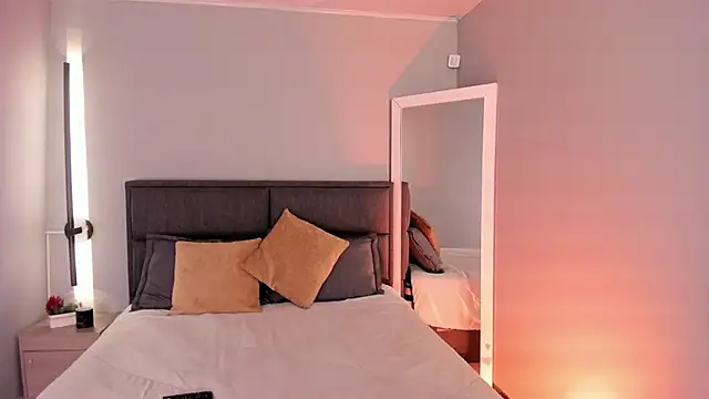 Emma  clark  online show from January 15, 12:54 pm