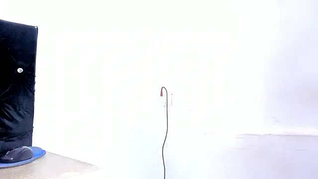 milabiggcoock online show from April 5, 9:01 pm