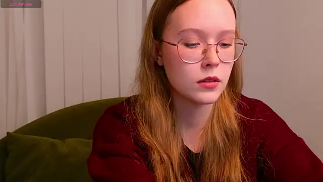 Snapshot of MandyMils chatting on November 20, 2:50 pm MandyMils online show from November 20, 2:50 pm