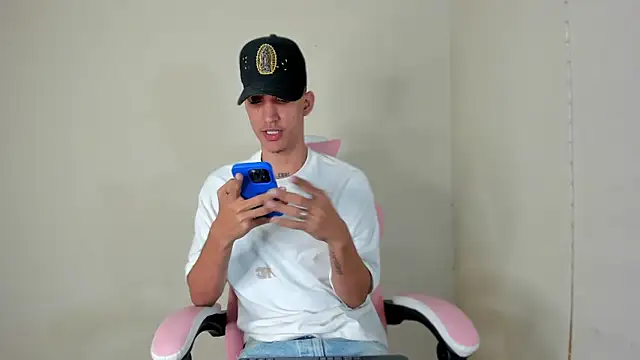 Richard27  online show from September 30, 5:12 am