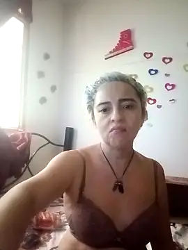 Snapshot of tany90 chatting on December 2, 9:10 pm tany90 online show from December 2, 9:10 pm