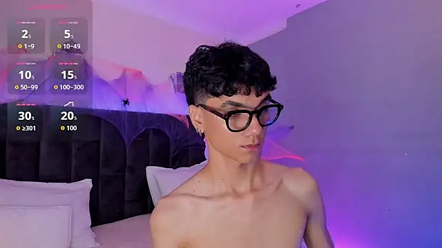 Phillicious   online show from October 23, 10:41 pm