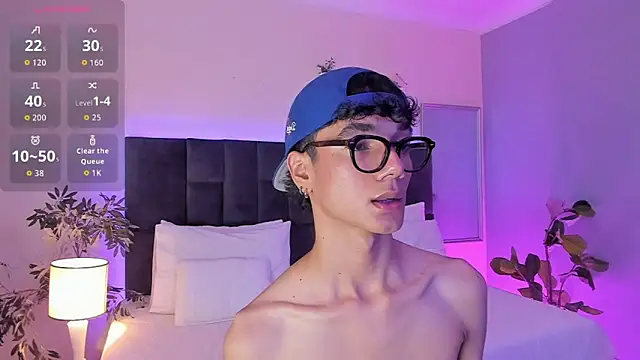 Phillicious   online show from November 10, 9:36 pm