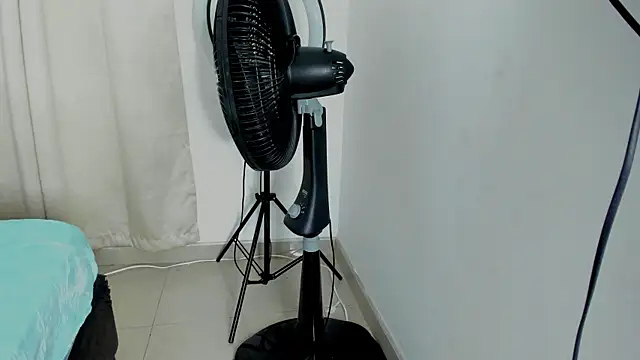 Snapshot of ashly_pnik1 chatting on October 22, 3:18 am ashly pnik1 online show from October 22, 3:18 am