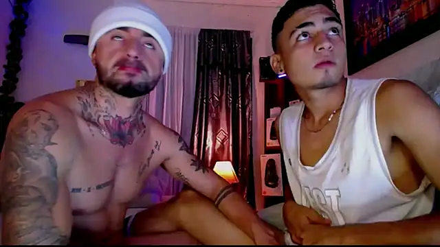 Snapshot of Edwardjonnes chatting on February 6, 2:49 am Edwardjonnes online show from February 6, 2:49 am