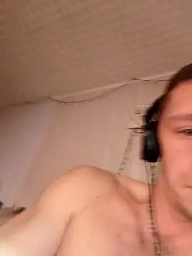 Snapshot of Dawidwi493_ chatting on February 22, 1:20 pm Dawidwi493 online show from February 22, 1:20 pm