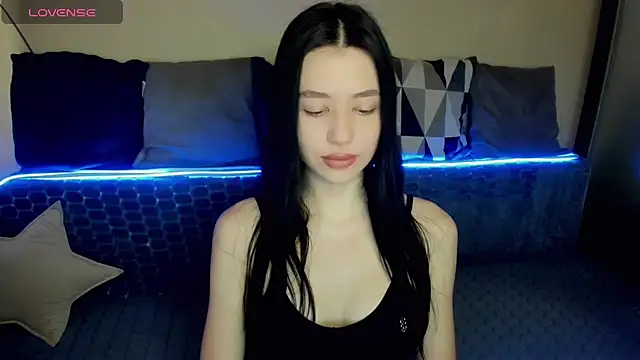 SelinLi online show from January 18, 8:29 am