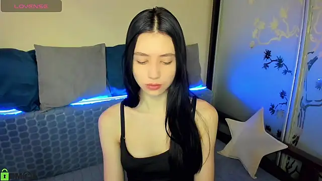 SelinLi online show from February 6, 8:40 am