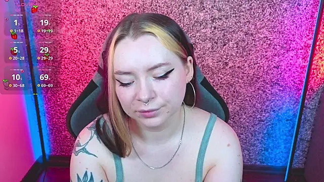 Snapshot of SadPotato_ chatting on September 10, 9:20 am SadPotato  online show from September 10, 9:20 am