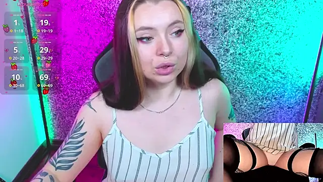 Snapshot of SadPotato_ chatting on September 11, 10:26 am SadPotato  online show from September 11, 10:26 am