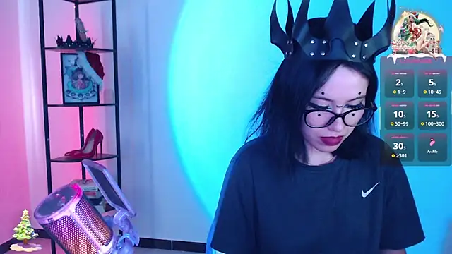 Snapshot of girldom chatting on December 17, 8:59 pm girldom online show from December 17, 8:59 pm