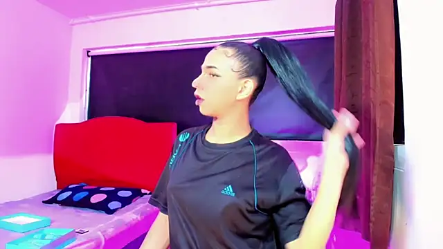 Britany montiel online show from April 17, 8:01 pm