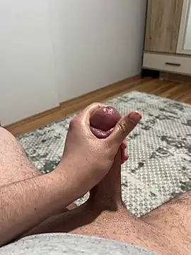 Erenn9972 online show from April 22, 10:00 pm