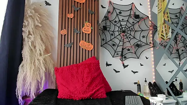 Snapshot of hannah_lover chatting on October 25, 7:41 pm hannah lover online show from October 25, 7:41 pm