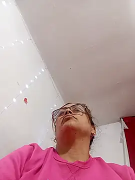 Snapshot of Lady_16 chatting on February 23, 12:09 am Lady 16 online show from February 23, 12:09 am