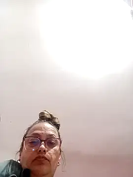 Snapshot of Lady_16 chatting on February 25, 10:30 pm Lady 16 online show from February 25, 10:30 pm