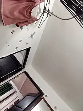 Snapshot of Lady_16 chatting on March 1, 11:51 pm Lady 16 online show from March 1, 11:51 pm