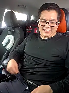 Snapshot of lucho8690 chatting on September 15, 9:15 pm lucho8690 online show from September 15, 9:15 pm