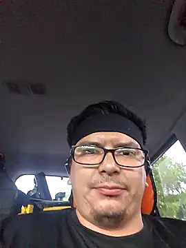 Snapshot of lucho8690 chatting on November 10, 10:20 pm lucho8690 online show from November 10, 10:20 pm