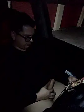 Snapshot of lucho8690 chatting on January 13, 2:17 am lucho8690 online show from January 13, 2:17 am