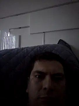 Snapshot of lucho8690 chatting on January 14, 1:50 pm lucho8690 online show from January 14, 1:50 pm