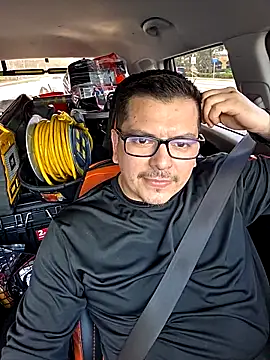 Snapshot of lucho8690 chatting on March 3, 10:26 pm lucho8690 online show from March 3, 10:26 pm