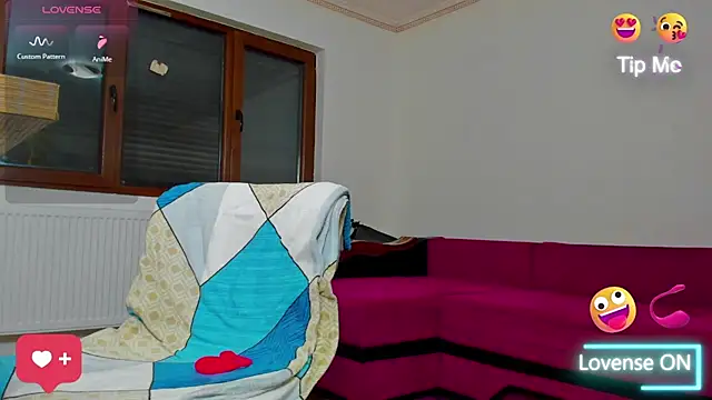 Snapshot of MiaKiittyy chatting on January 31, 8:40 pm MiaKiittyy online show from January 31, 8:40 pm