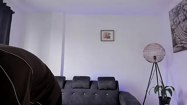 Snapshot of DeimonOficial chatting on February 22, 2:04 pm DeimonOficial online show from February 22, 2:04 pm