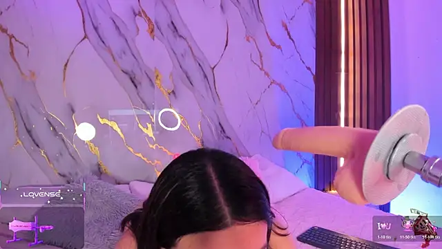 Snapshot of alicecute77 chatting on October 21, 2:45 am alicecute77 online show from October 21, 2:45 am