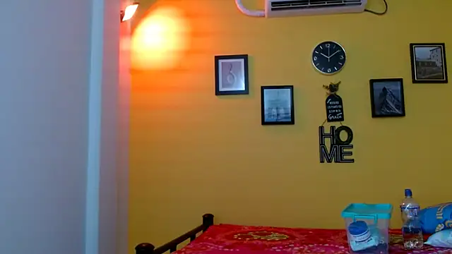 Snapshot of bellotabigtits18 chatting on September 26, 9:52 pm bellotabigtits18 online show from September 26, 9:52 pm