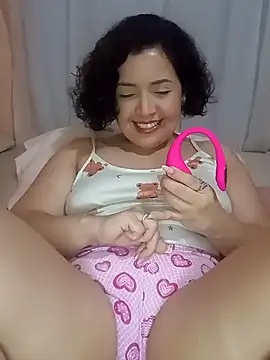 Silkenfeet21 online show from April 14, 5:13 am