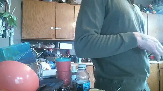 Snapshot of LostInEjaculation chatting on February 10, 4:00 pm LostInEjaculation online show from February 10, 4:00 pm