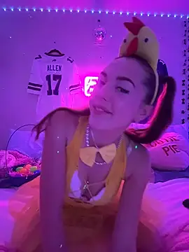 babygingerboo online show from April 5, 12:30 am