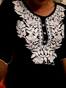 Aarti-kumri online show from November 13, 9:30 am