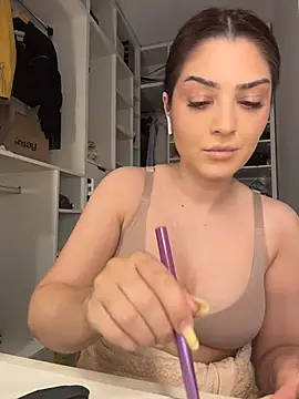 Lexi Storm online show from June 12, 5:06 am