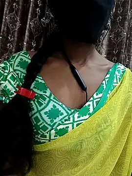 Snapshot of kavya-telugu84 chatting on November 28, 4:53 pm kavya-telugu84 online show from November 28, 4:53 pm