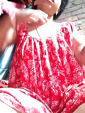 Snapshot of Magic-heart1 chatting on September 18, 2:35 am Magic-heart1 online show from September 18, 2:35 am