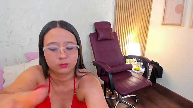 lizzievan online show from September 27, 5:01 am