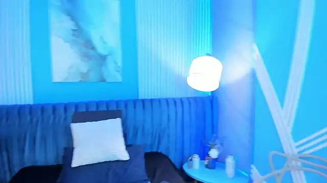 lizzievan online show from October 8, 12:03 pm