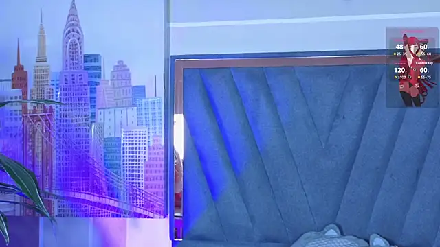 VelvetFox  online show from April 11, 8:35 pm