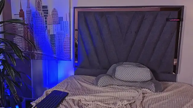 VelvetFox  online show from June 27, 7:41 pm