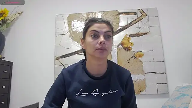 Snapshot of LadyLiia chatting on December 2, 4:53 am LadyLiia online show from December 2, 4:53 am