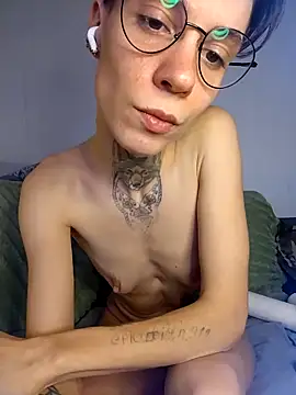 HoneySquirrel online show from April 17, 8:01 pm