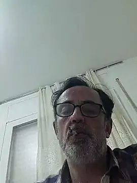 Snapshot of Txacas chatting on June 6, 7:29 pm Txacas online show from June 6, 7:29 pm