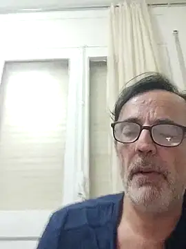 Snapshot of Txacas chatting on June 20, 1:30 am Txacas online show from June 20, 1:30 am