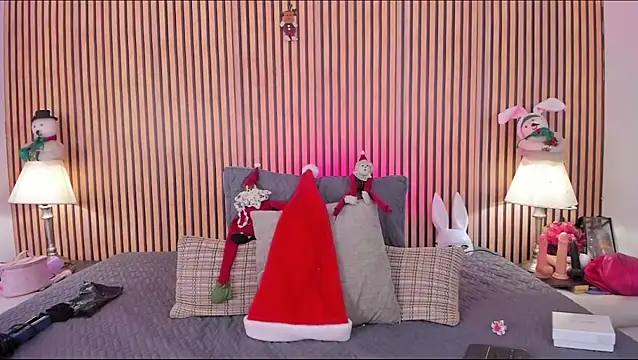 keeyla stone online show from December 18, 9:32 pm