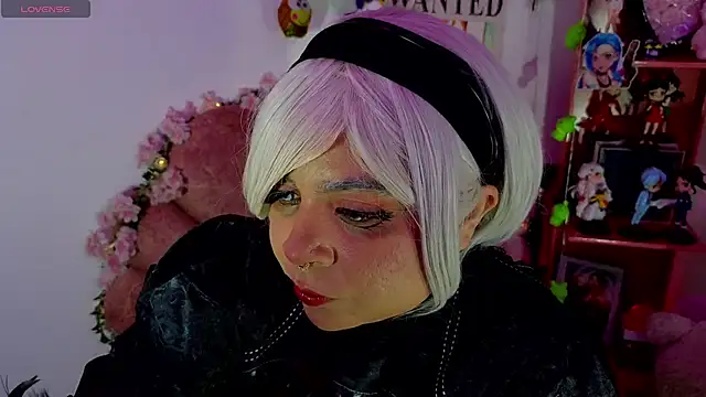 Snapshot of Lucycosplay777 chatting on April 25, 5:32 am Lucycosplay777 online show from April 25, 5:32 am