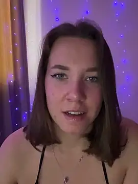 Candy Foxxxy  online show from September 21, 8:05 am
