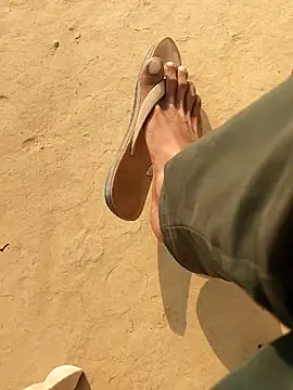 Snapshot of INTERNATIONAL0001 chatting on November 9, 4:00 am INTERNATIONAL0001 online show from November 9, 4:00 am